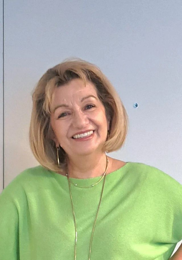 Carmen Nicolau